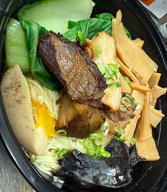 Mi Sohot Ramen.